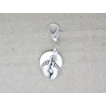 BRELOQUE PETITS PIEDS SUR NACRE POUR POUR METTRE SUR UN BRACELET, UN BOLA DE GROSSESSE, UN COLLIER UN PORTE CLES