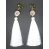 PAIRE DE BOUCLES D'OREILLE PERSONNALISABLE CLIP OU OREILLE PERCÉE PERLES CLOISONNÉES BLANCHE ET POMPON F de Bm créations